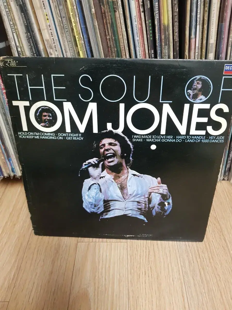 TOM JONES lp